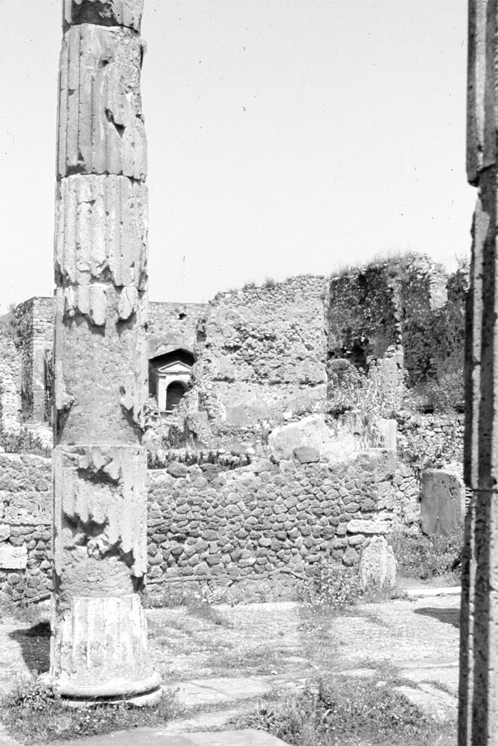1974 Pompeii, Italy 800