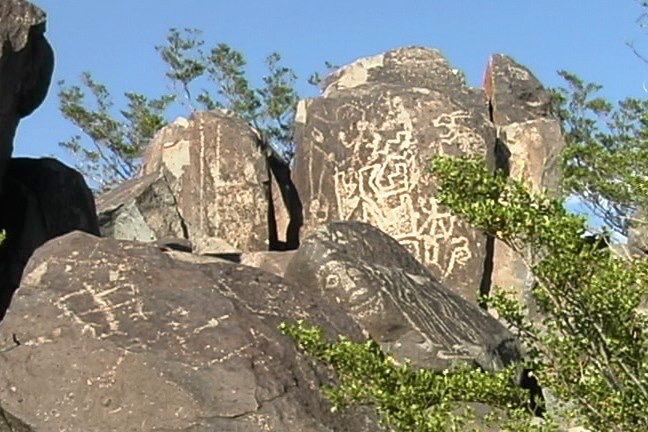 Pectoglyph